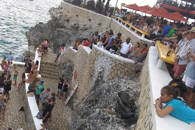 Private Tour Negril Beach and Rick's Cafe From Montego Bay - Two hours on Seven Mile Beach