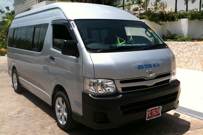 Private Transfer from Montego Bay Airport to Ocho Rios - Leaving Montego Bay Airport Without the Taxi Queue