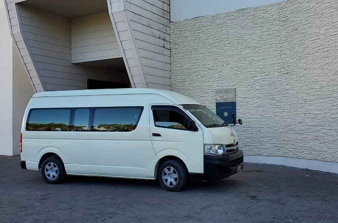 Private Transfer from Montego Bay Hotel to Negril Hotel - Who will get the most from this ride?