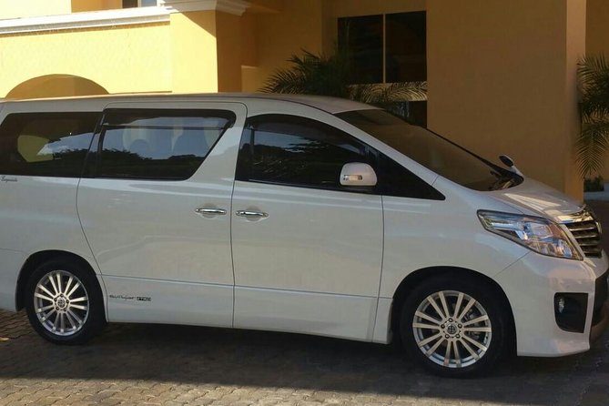 Private Transfers From Montego Bay Airport To Montego Bay - Meeting your driver outside Sangster International Airport