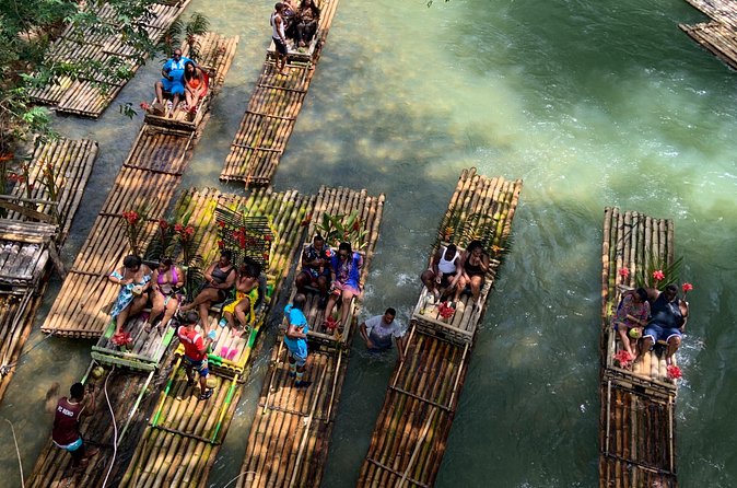 Rafting on the Martha Brae - Small touches that add local character