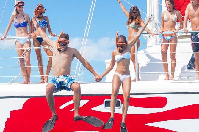 Reggae Family Catamaran Cruise From Montego Bay - From the private dock to Tropical Bliss Beach