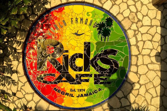 Rick's Café and Seven Mile Beach Private Tour - Sunset, music, and the right expectations