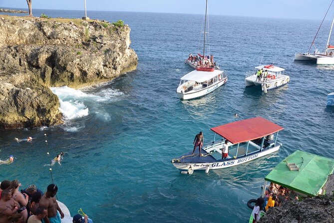 Ricks Cafe and Negril Seven Miles Beach Irie Tour - Private transport changes the pace