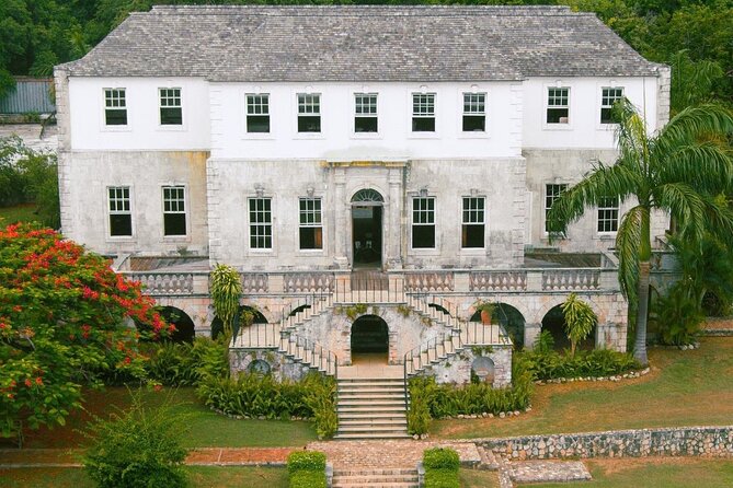 Rose Hall Great House and Montego Bay Tour - What the guides add to a busy schedule