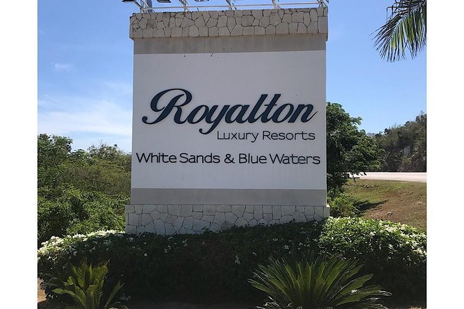 Royalton Hotel & RIU Aquarelle-Private Roundtrip Airport Transfer - Comfort, vehicles, and luggage help