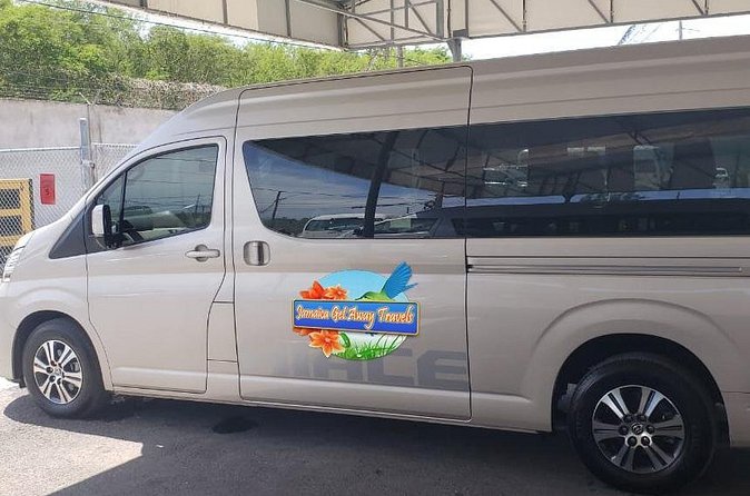 Sandals South Coast Private Transfers from Montego Bay Airport - One-way or round-trip value at $80 per person