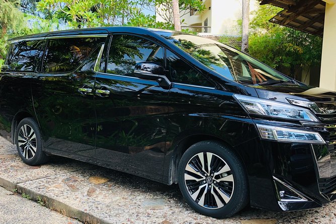 Secret Wild Orchid Montego Bay Private Airport Transfers - Meeting your driver after customs
