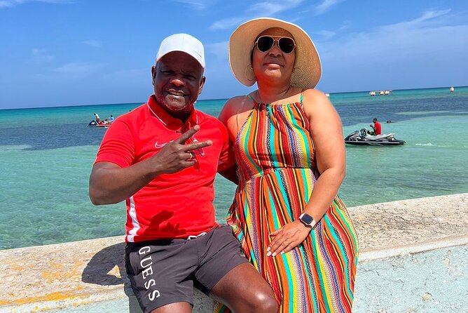 Shopping and Sightseeing Local Guided Tour In Montego Bay - One hour in the colorful craft market