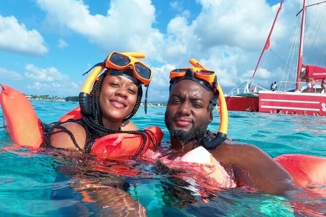 Snorkeling and Shopping in Montego Bay with Hotel pickup - Getting started with hotel pickup