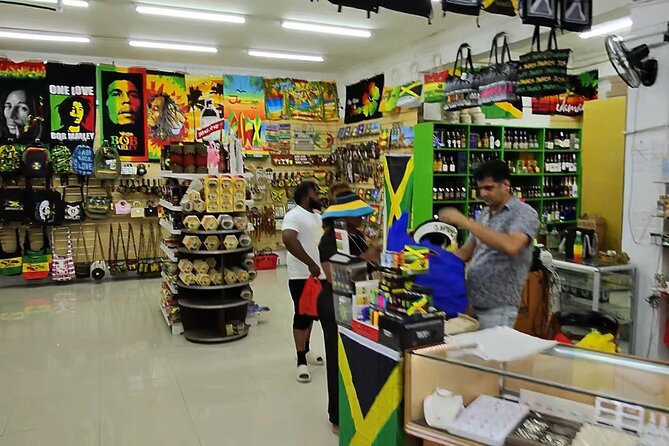 Street Executive Tours And Chauffeur Service Jamaica - Meeting the driver and settling into the ride