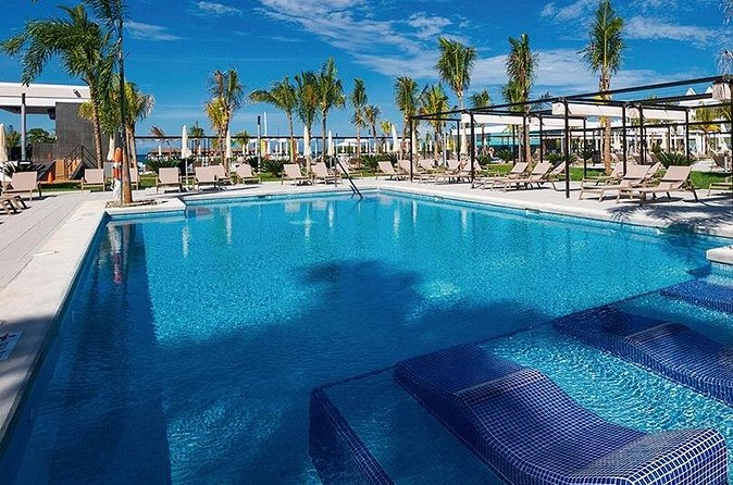 Transfer from/to Airport, Riu Reggae, Riu Montego Bay, Riu Palace - Choosing this for a family or resort stay
