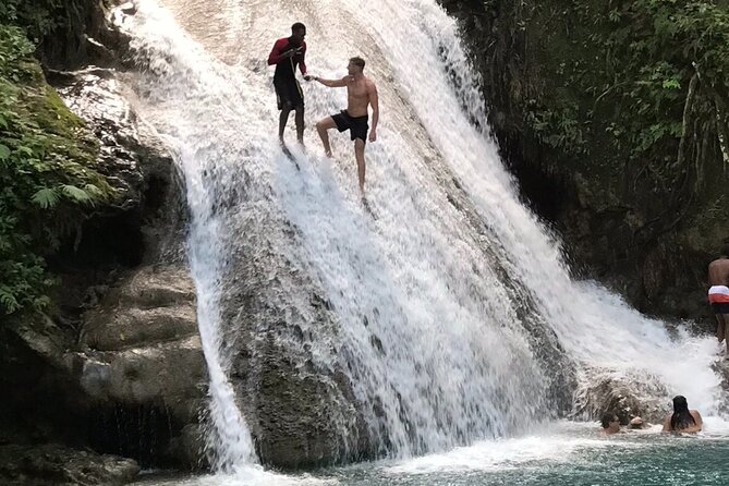 Transportation and Tour from Montego Bay to Blue Hole/Secret Falls - Preparing for the river attraction