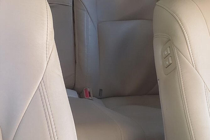 Transportation from Montego Bay to your Hotel. - The main strength is patience at the airport